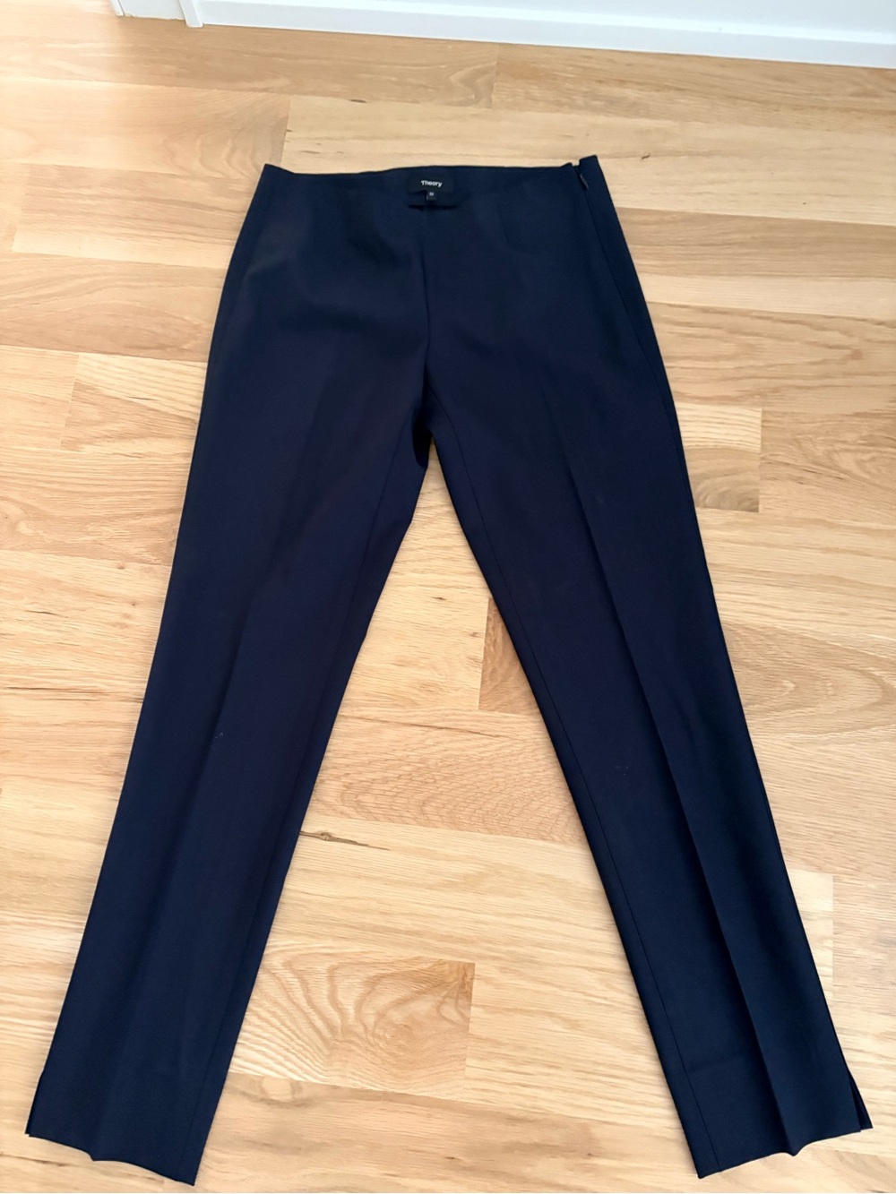 Theory navy size 00 wool pants NWOT